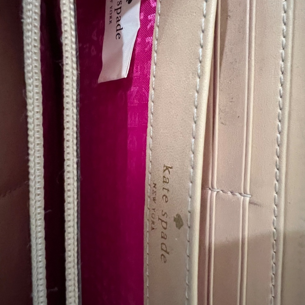 Kate Spade Large Wallet - Picture 5 of 5